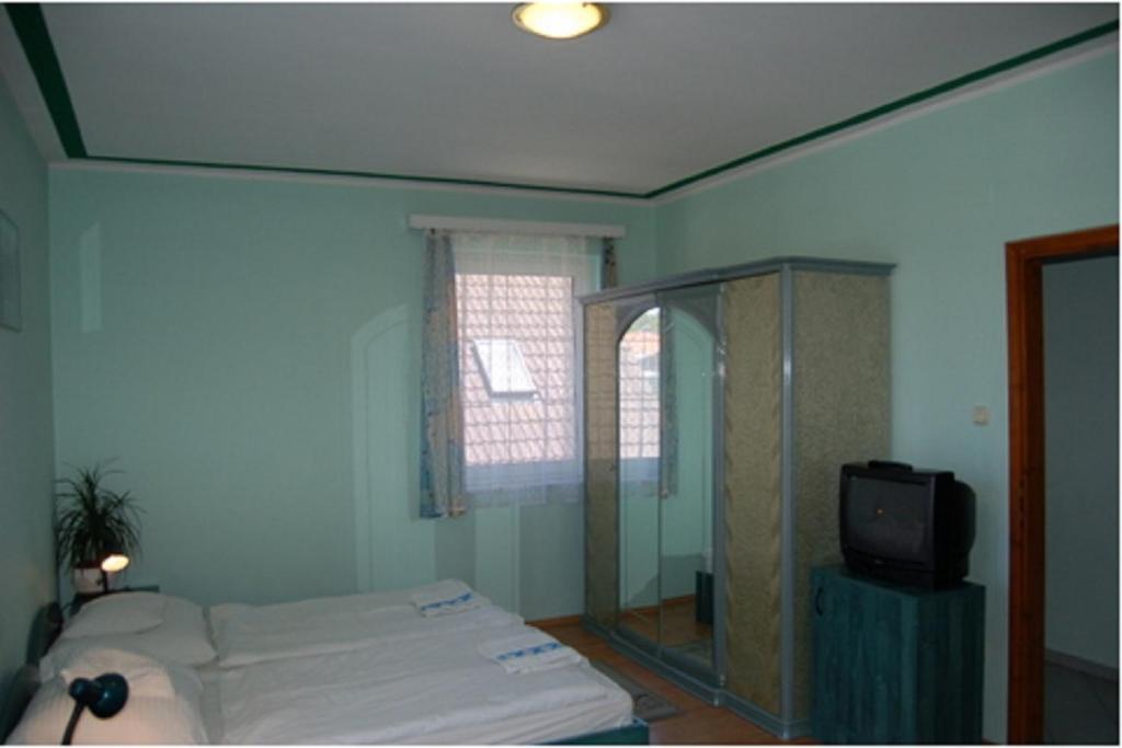 Apartmanhaz Cedrus 8 ซาลาคาโรส ภายนอก รูปภาพ